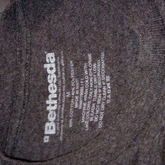 Fallout Shirt - Picture 2 of 2